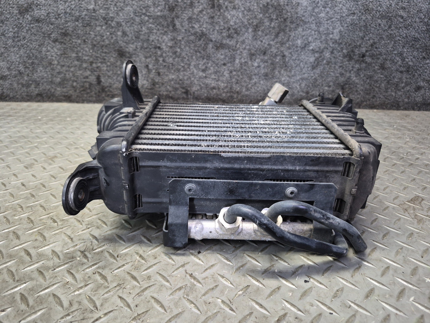 03-10 Bentley Continental GT Right Intercooler Radiator 3W0145804A