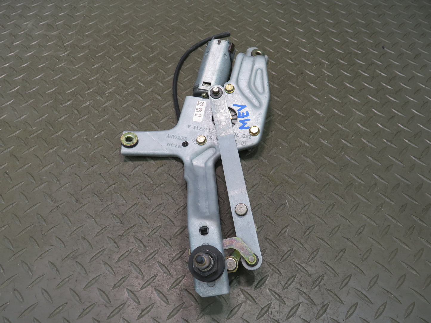 99-03 VW Eurovan T4 Rear Trunk Hatch Wiper Motor 701955713A OEM