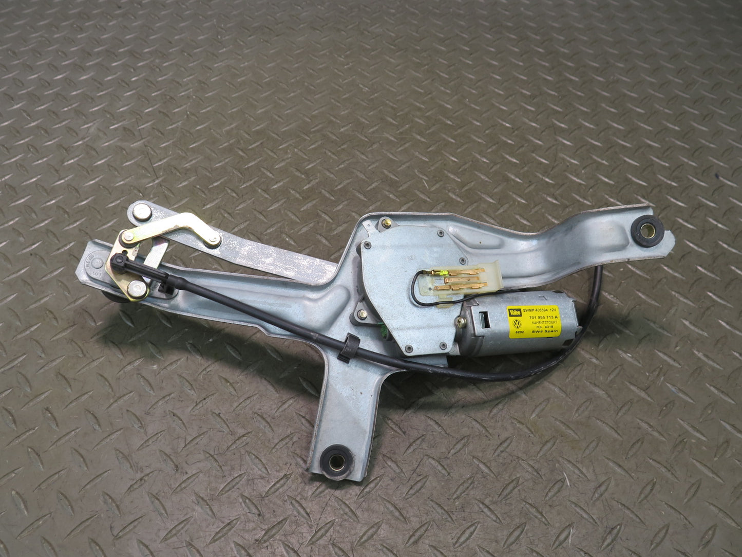 99-03 VW Eurovan T4 Rear Trunk Hatch Wiper Motor 701955713A OEM