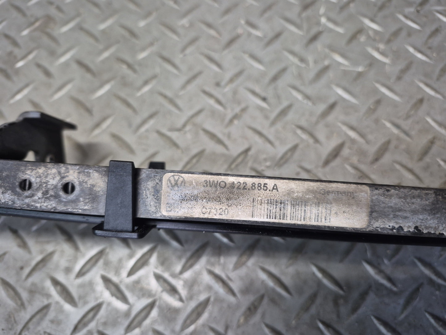 03-10 Bentley Continental GT Power Steering Oil Cooler Radiator 3W0422885A
