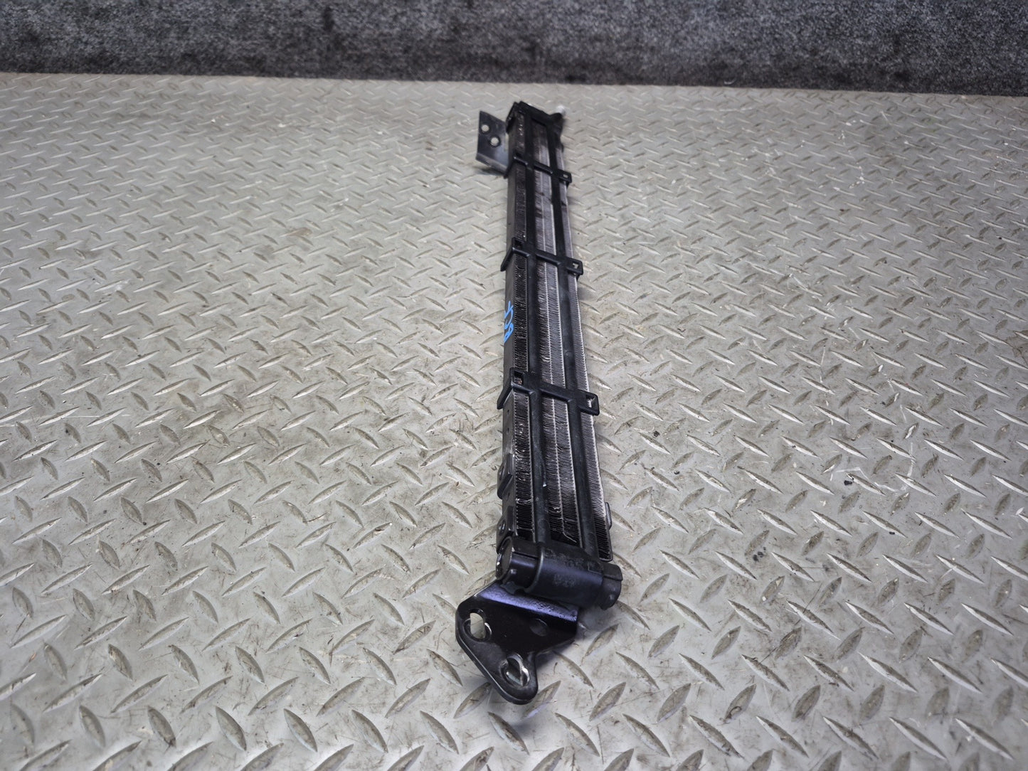 03-10 Bentley Continental GT Power Steering Oil Cooler Radiator 3W0422885A