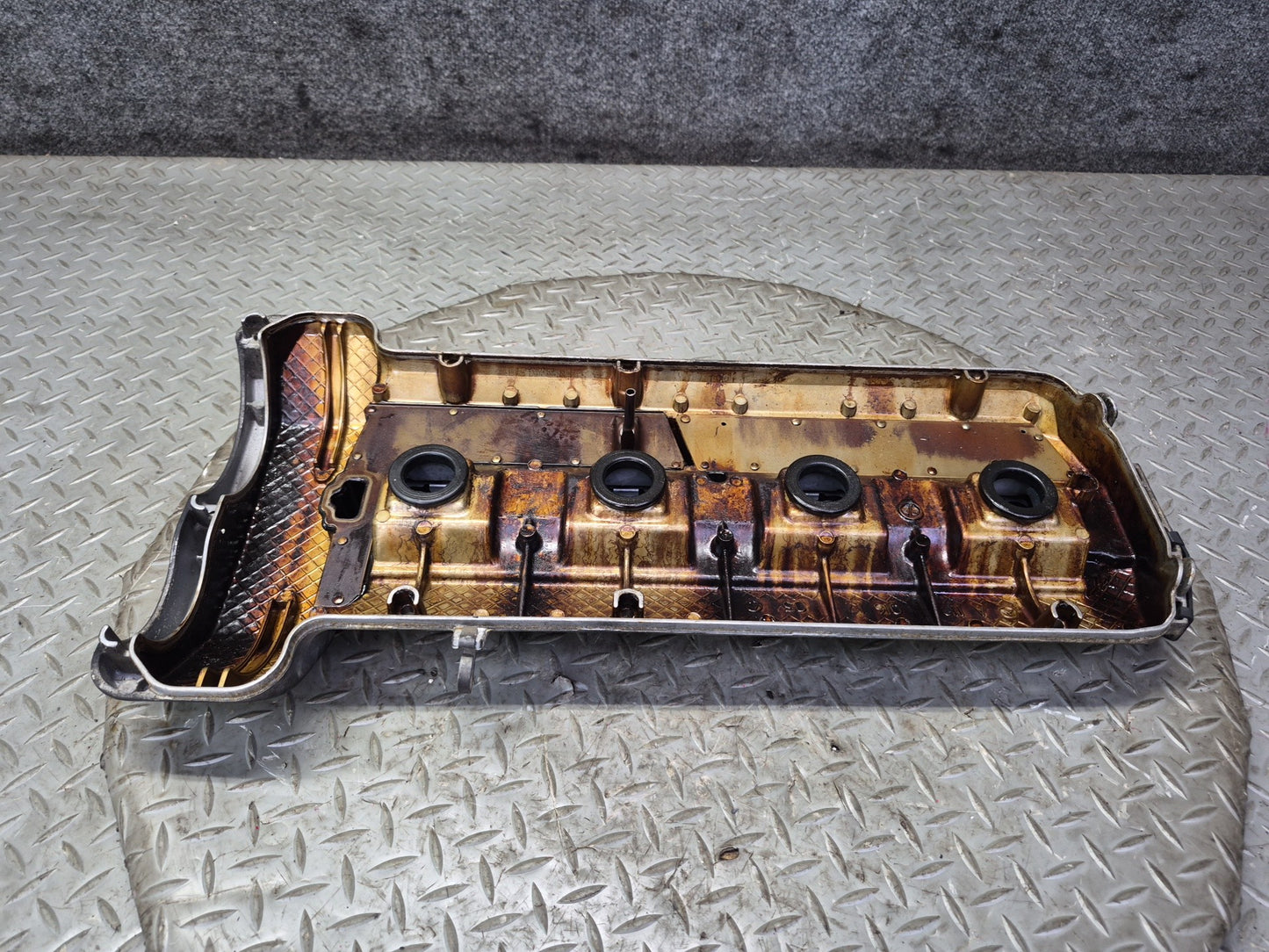 96-98 Mercedes R129 SL500 M119 Engine Motor Left Cylinder Head Valve Cover OEM