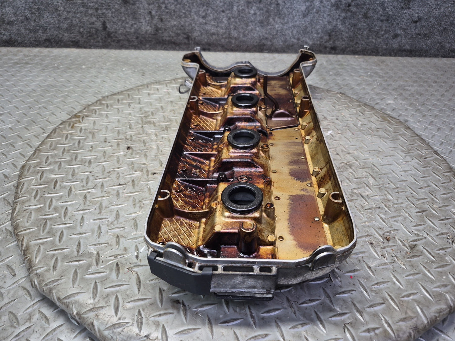 96-98 Mercedes R129 SL500 M119 Engine Motor Left Cylinder Head Valve Cover OEM