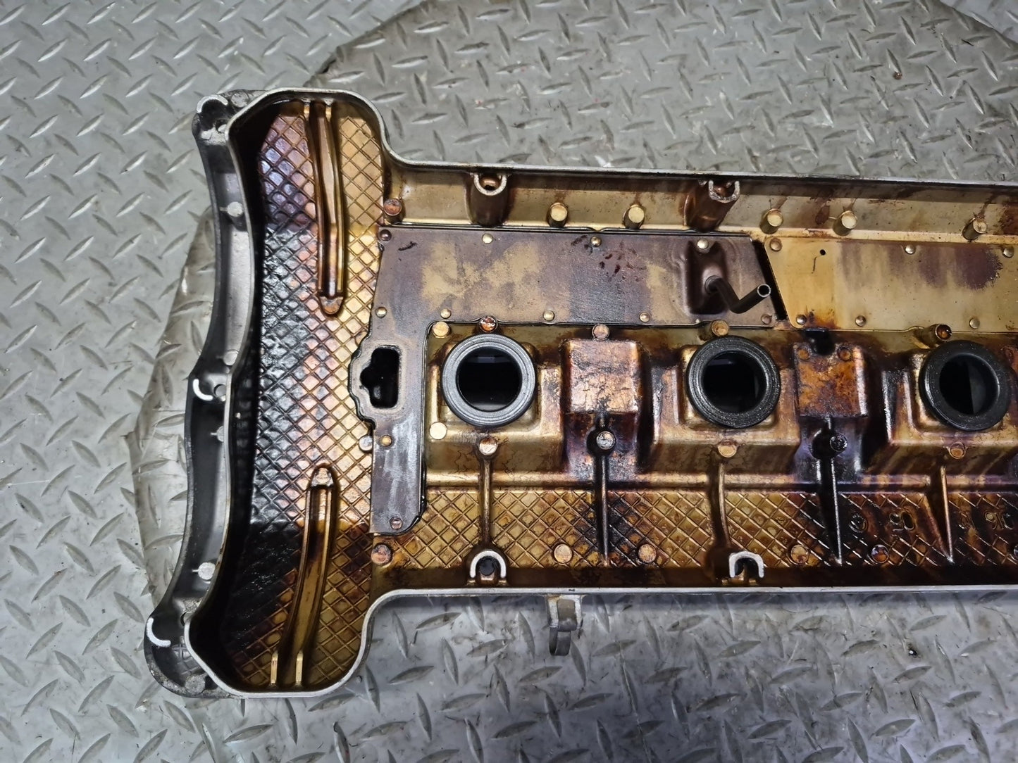 96-98 Mercedes R129 SL500 M119 Engine Motor Left Cylinder Head Valve Cover OEM