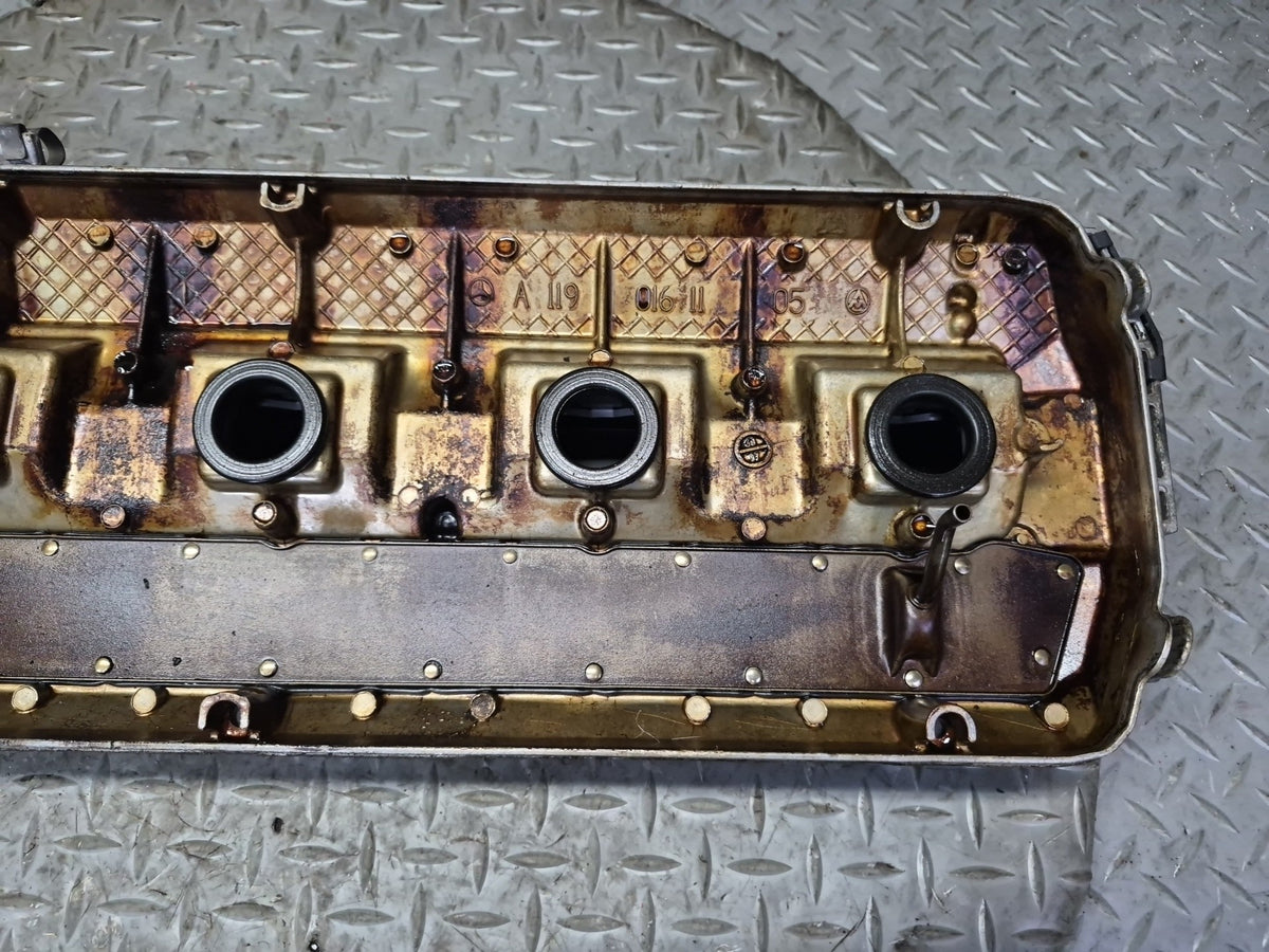 96-98 Mercedes R129 SL500 M119 Engine Motor Right Cylinder Head Valve Cover OEM