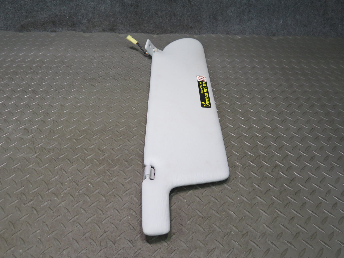 99-03 VW Eurovan T4 Set of 2 Front Left & Right Sun Visor Gray OEM