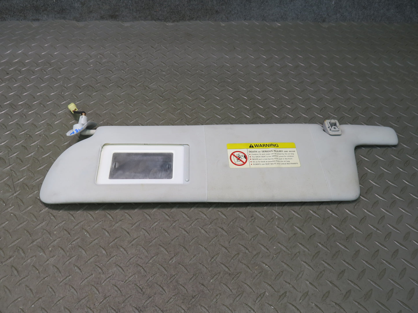 99-03 VW Eurovan T4 Set of 2 Front Left & Right Sun Visor Gray OEM