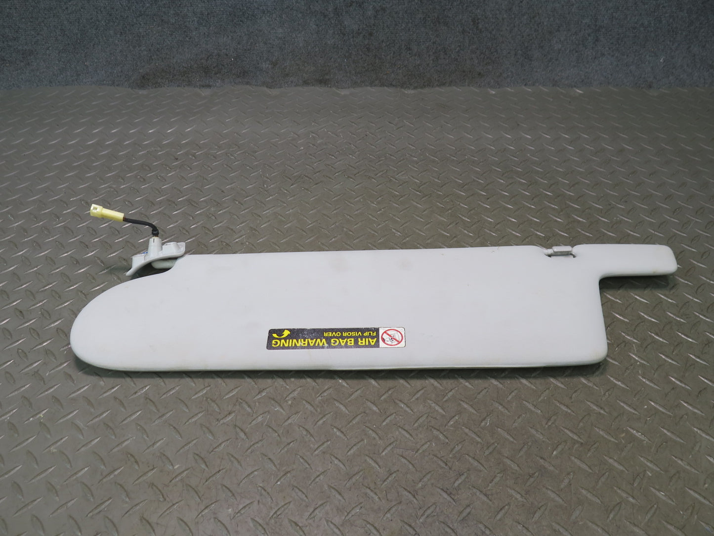 99-03 VW Eurovan T4 Set of 2 Front Left & Right Sun Visor Gray OEM