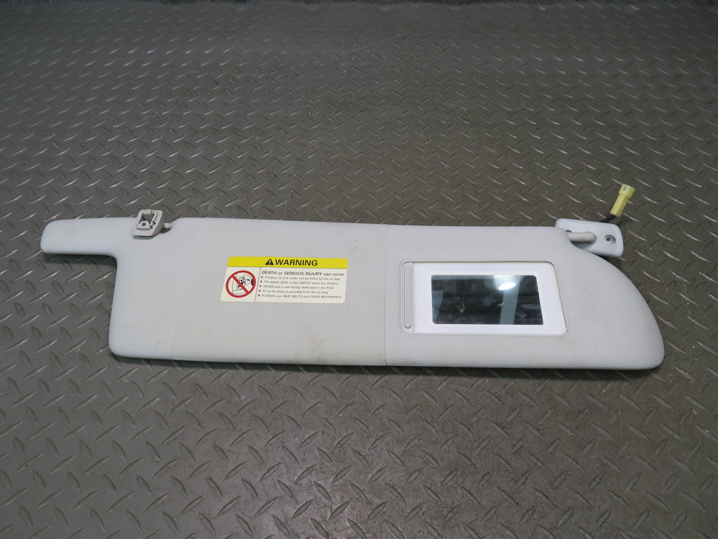 99-03 VW Eurovan T4 Set of 2 Front Left & Right Sun Visor Gray OEM