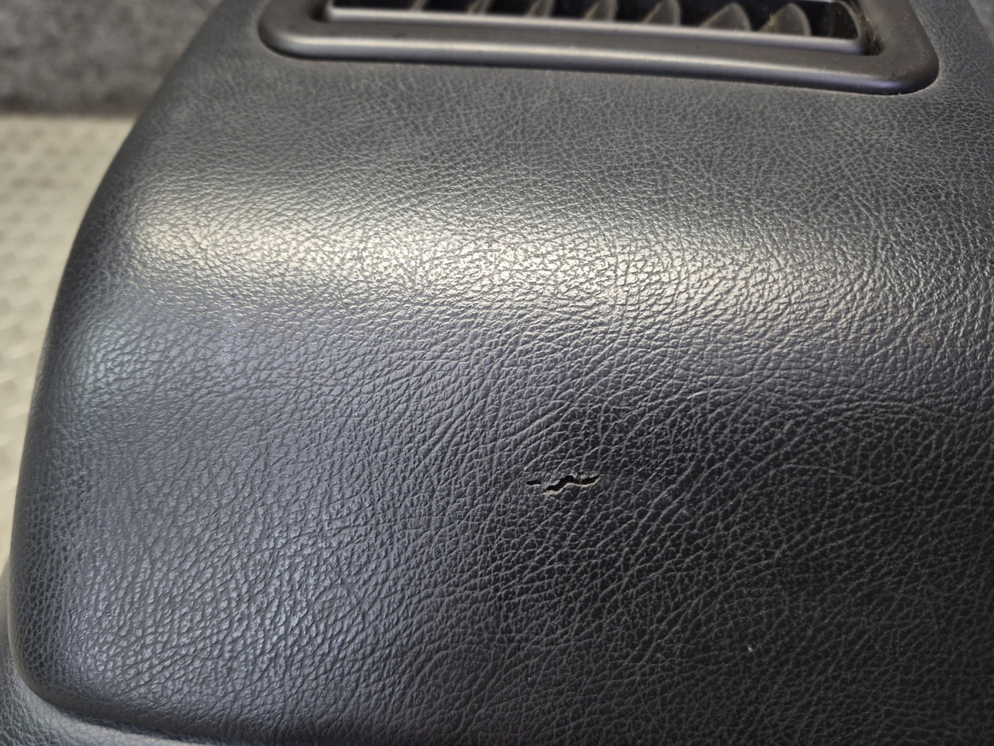 1984-1991 Porsche 928 S Rear Center Console Arm Rest Storage Compartment Black