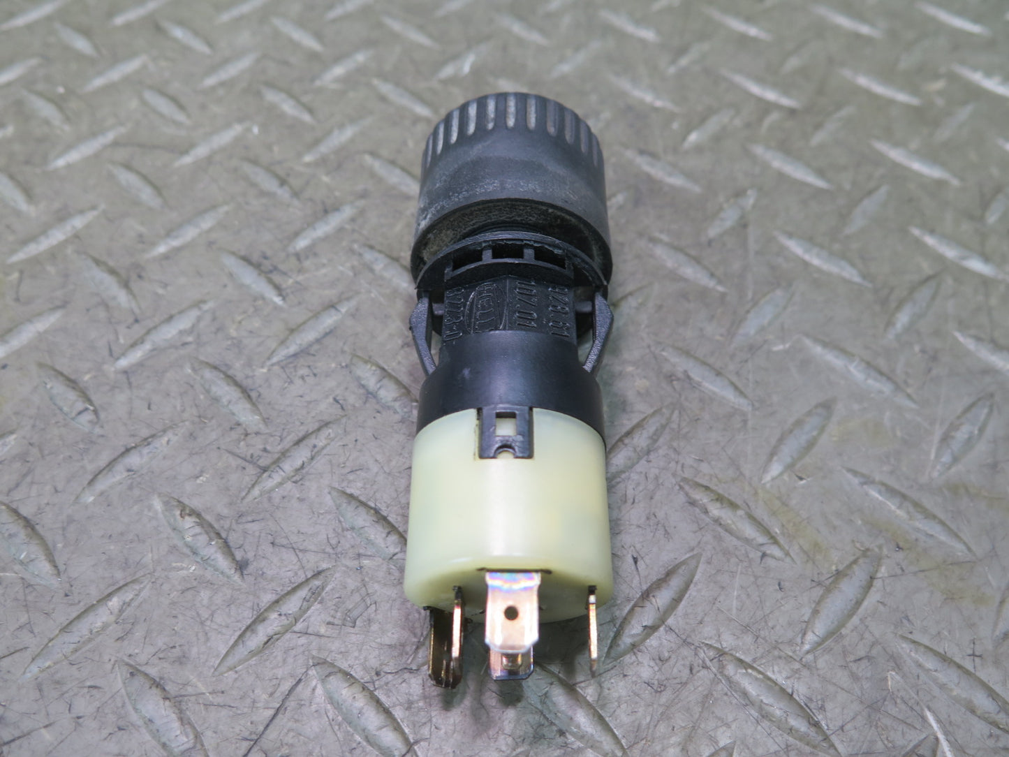 1984-1991 Porsche 928 Rear Window Defrost Button Switch 92861310701