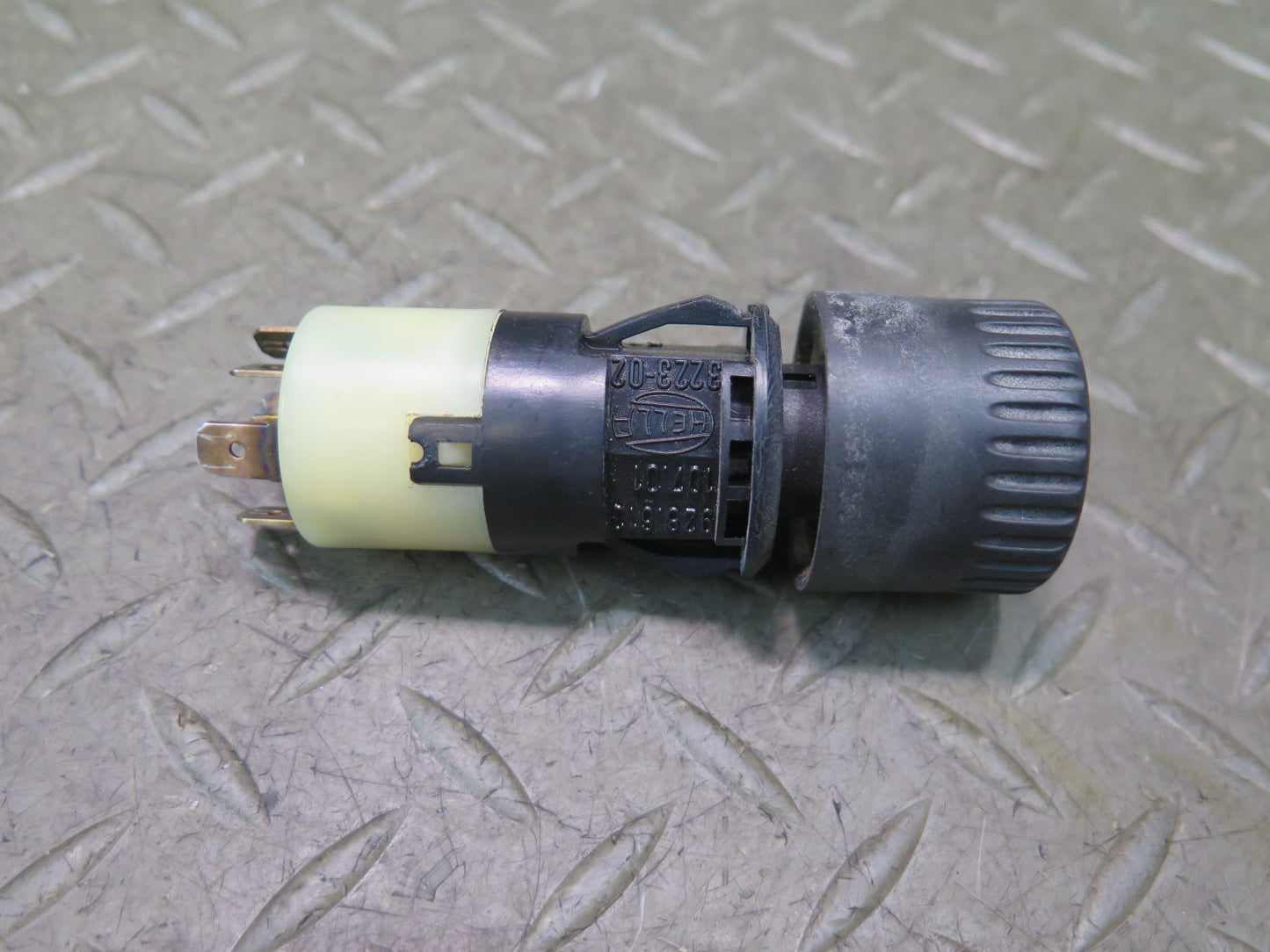 1984-1991 Porsche 928 Rear Window Defrost Button Switch 92861310701