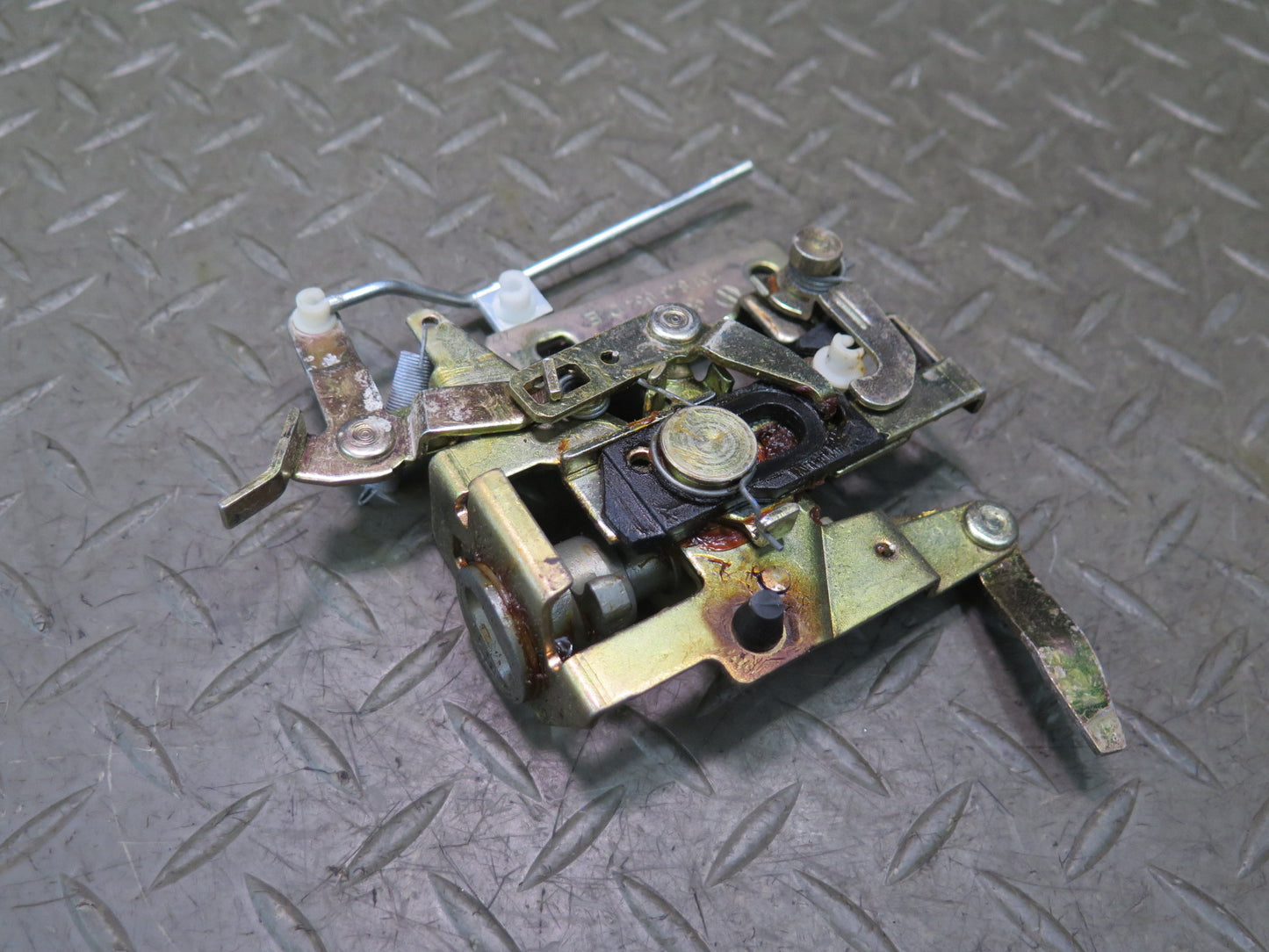 97-03 VW Eurovan T4 Right Sliding Door Lock Latch 7D1843654 OEM