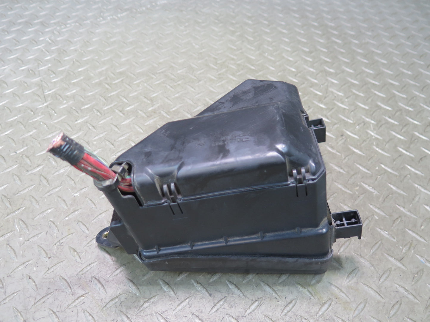 01-03 Lexus UCF30L LS430 Front Left Under Hood Fuse Relay Box Module OEM