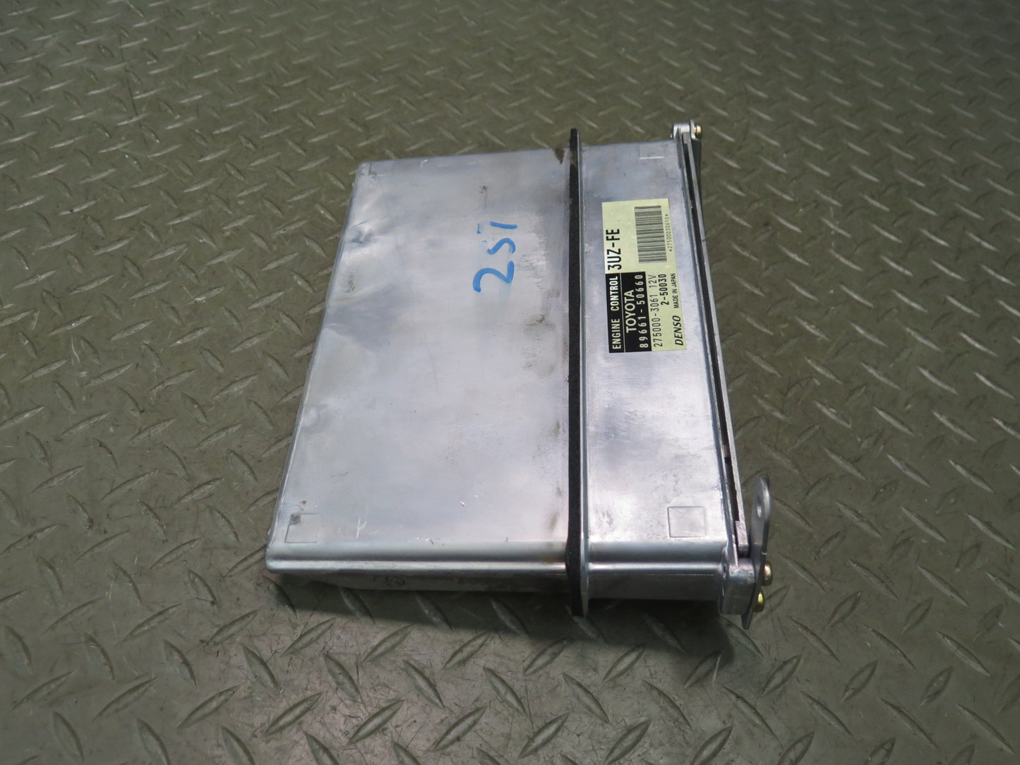 01-02 Lexus UCF30L LS430 Engine ECU ECM Computer Control Module 89661-50660