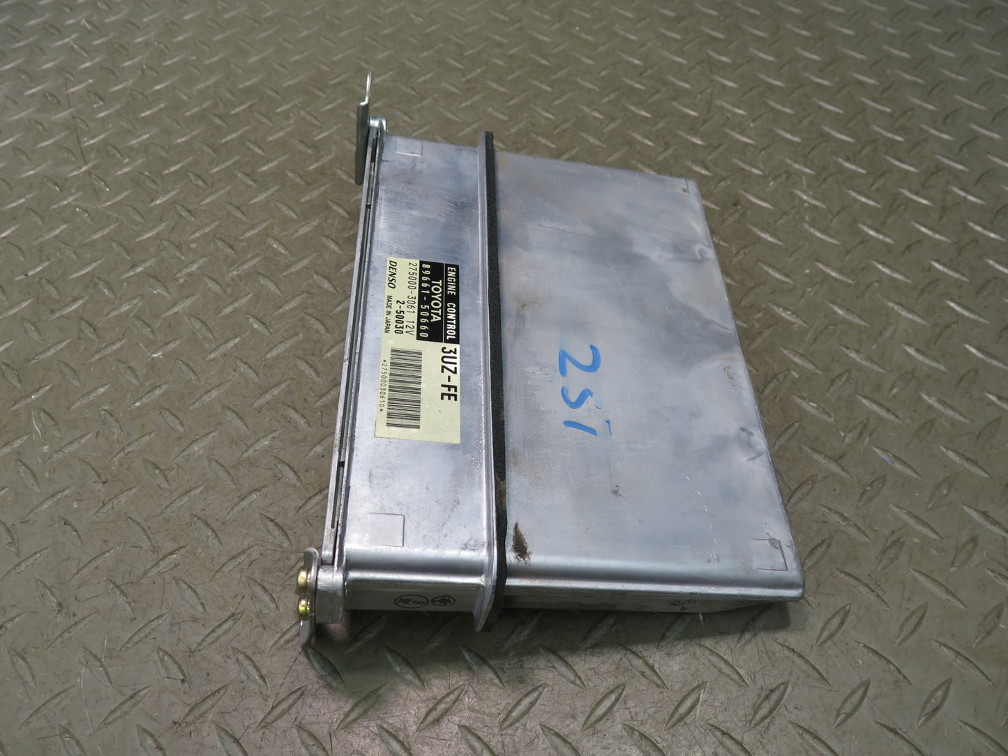 01-02 Lexus UCF30L LS430 Engine ECU ECM Computer Control Module 89661-50660