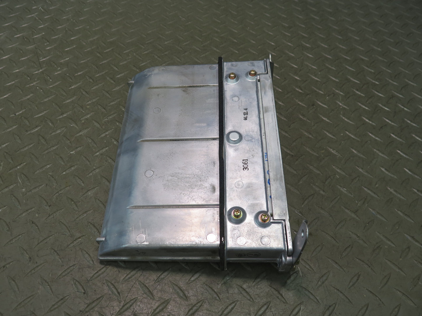 01-02 Lexus UCF30L LS430 Engine ECU ECM Computer Control Module 89661-50660