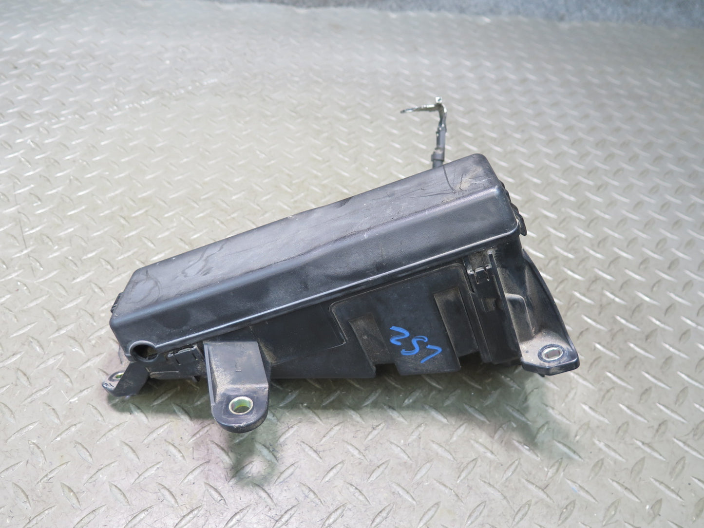 01-03 Lexus UCF30L LS430 Under Hood Junction Fuse Relay Box OEM
