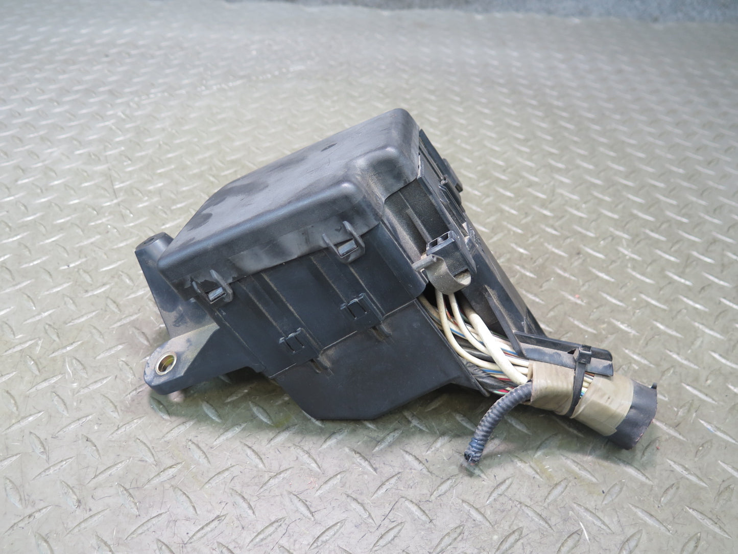 01-03 Lexus UCF30L LS430 Under Hood Fuse Relay Box Module OEM