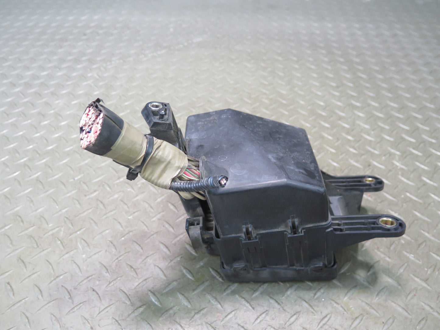 01-03 Lexus UCF30L LS430 Under Hood Fuse Relay Box Module OEM