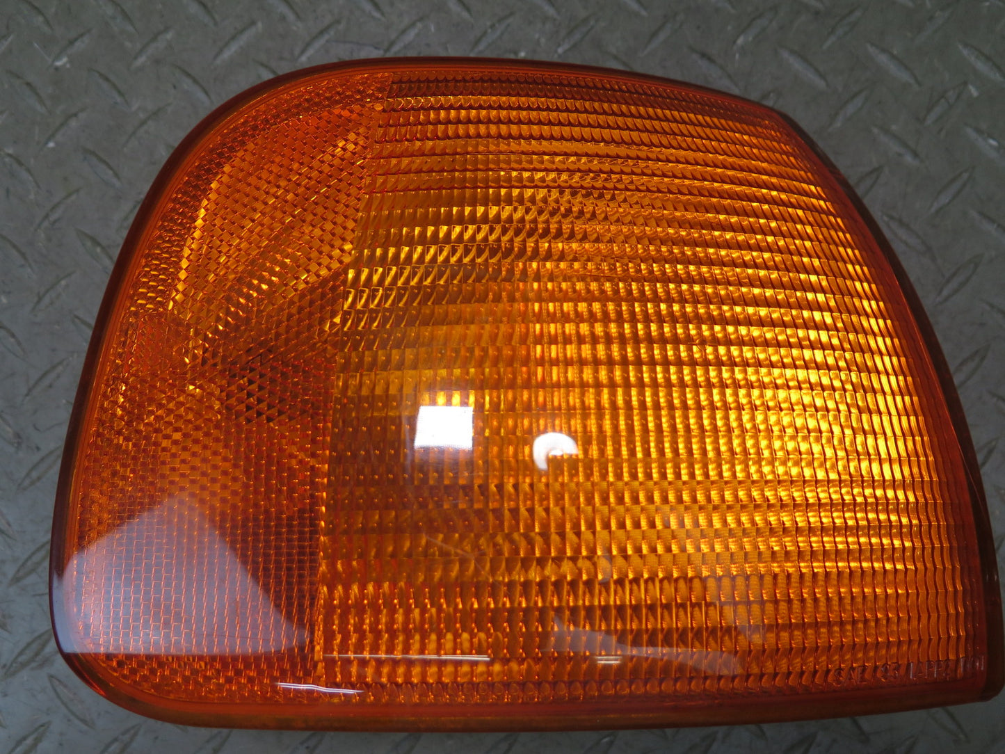 99-03 VW Eurovan T4 Front Right Turn Signal Light Lamp 7D0953042E OEM