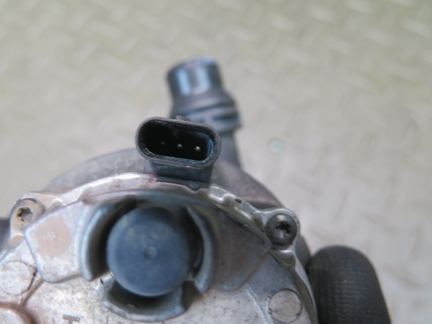2015-2020 BMW F32 F33 F82 F83 M4 Auxiliary AUX Coolant Water Pump 8637953