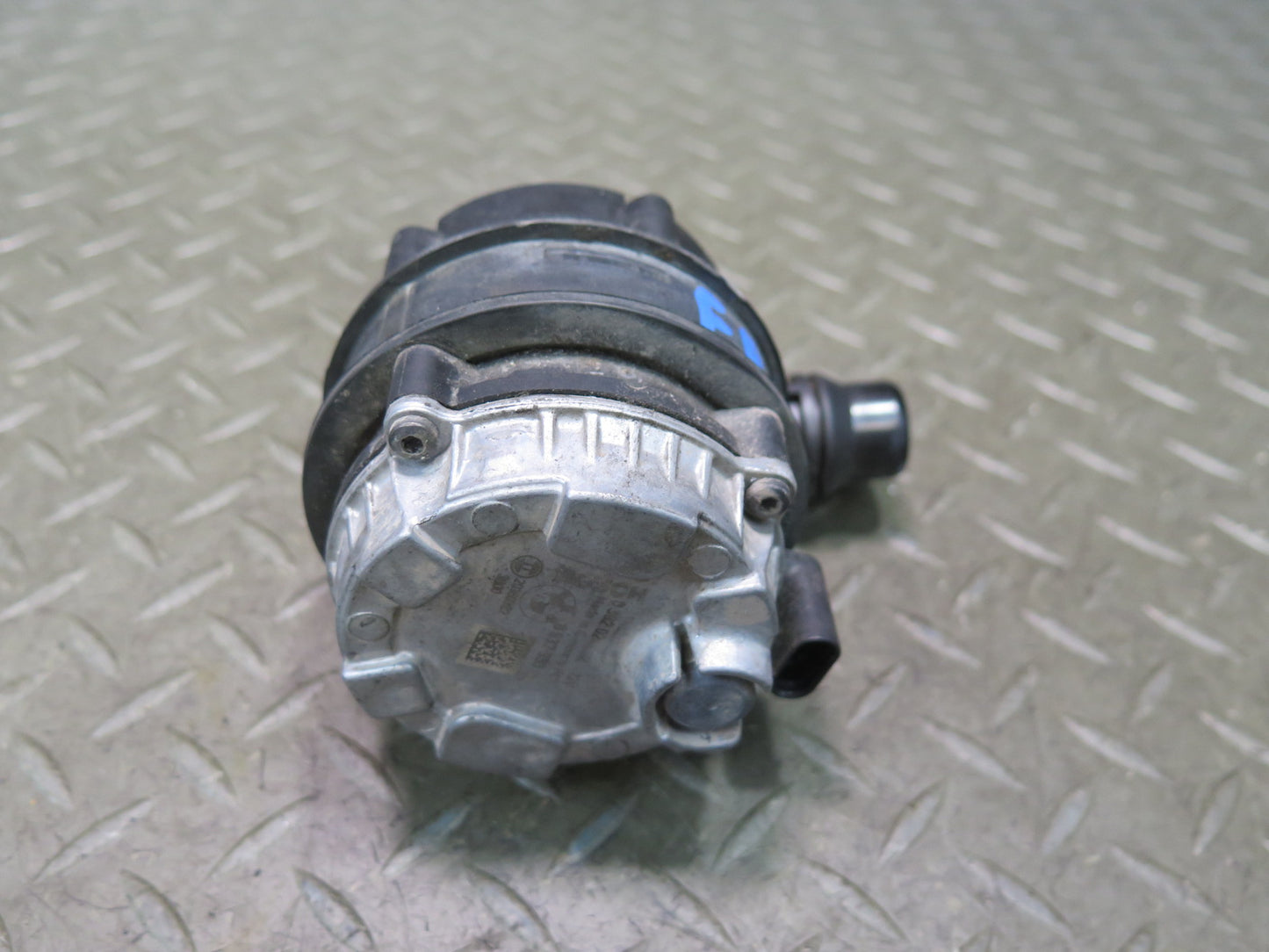 2015-2020 BMW F32 F33 F82 F83 M4 Auxiliary AUX Coolant Water Pump 8637953