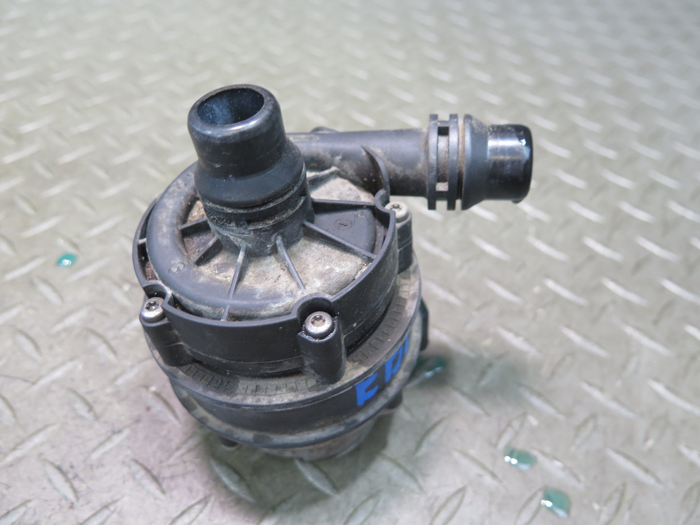 2015-2020 BMW F32 F33 F82 F83 M4 Auxiliary AUX Coolant Water Pump 8637953