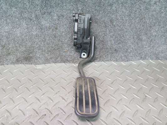 01-03 VW Eurovan T4 Gas Acceleration Throttle Pedal 7D1723507E OEM