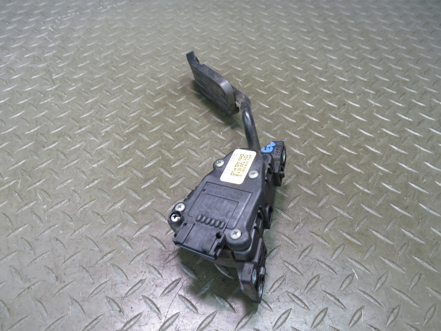 01-03 VW Eurovan T4 Gas Acceleration Throttle Pedal 7D1723507E OEM