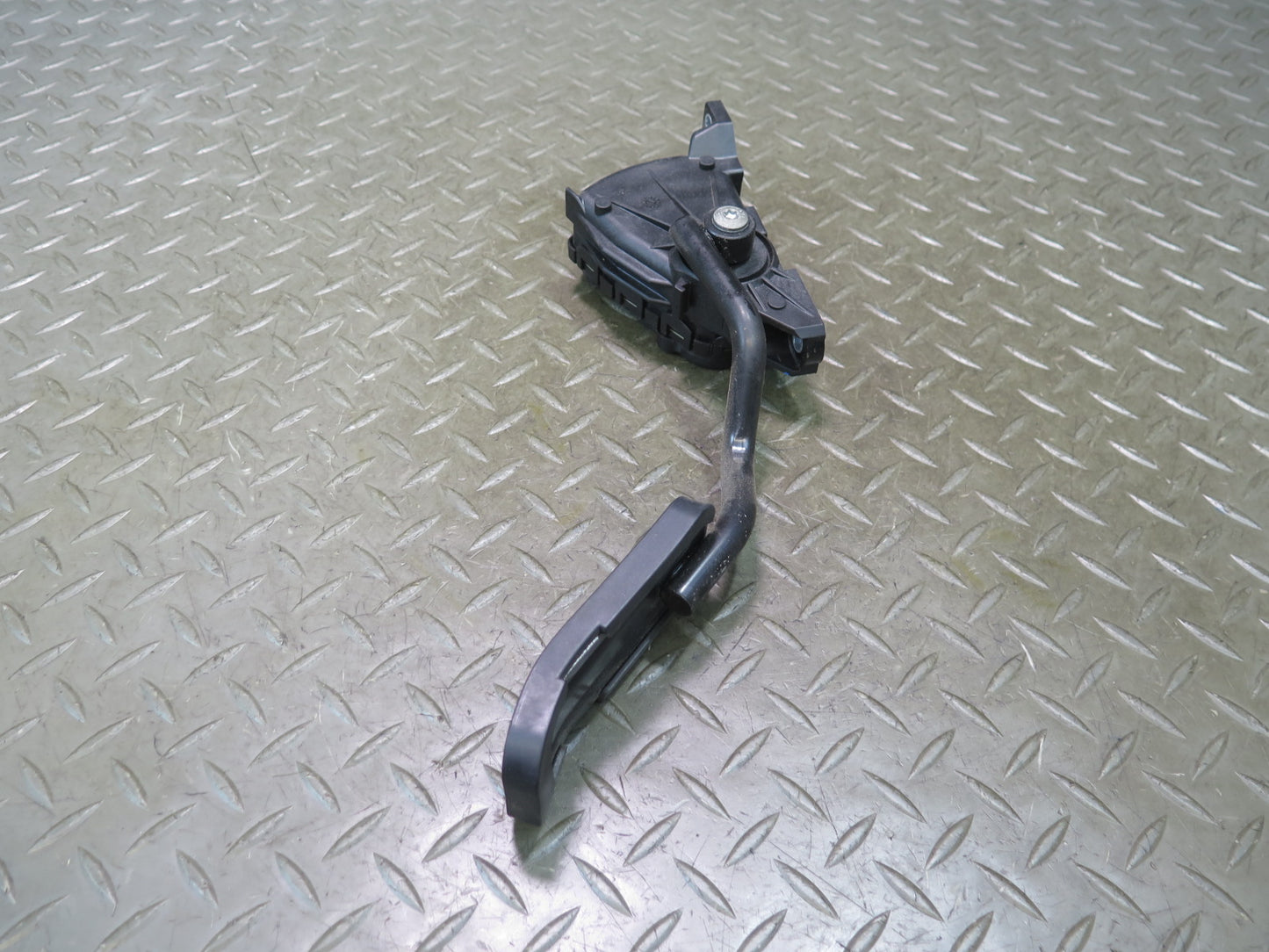 01-03 VW Eurovan T4 Gas Acceleration Throttle Pedal 7D1723507E OEM