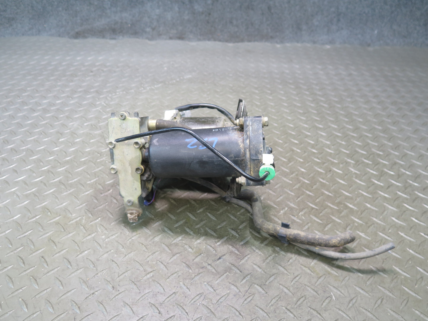 01-06 Lexus UCF30L LS430 Air Suspension Compressor Height Control OEM