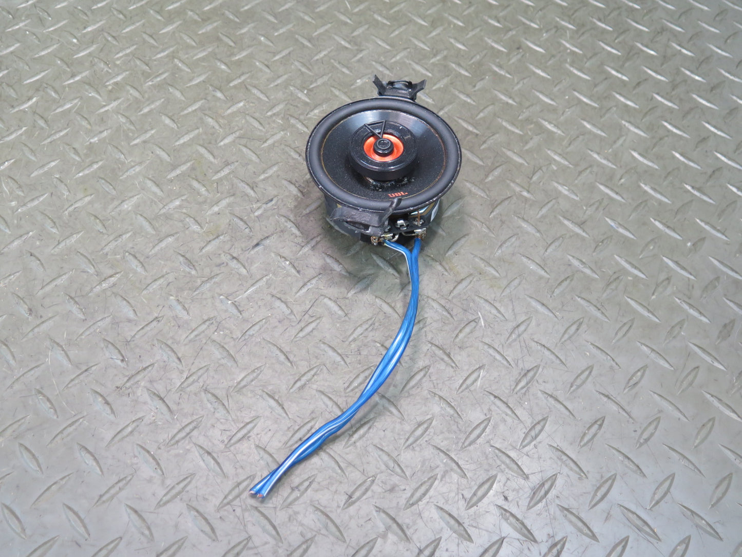 Set of 2 JBL Club 322F 2-WAY Speaker