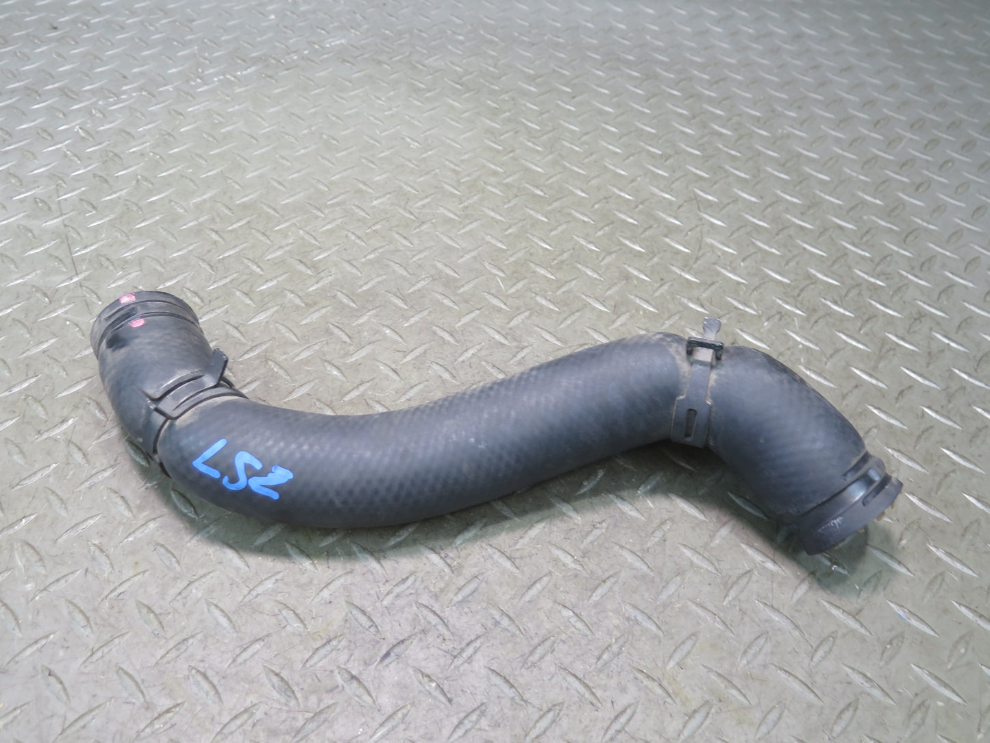 01-06 Lexus UCF30L LS430 Set of 2 Engine Radiator Coolant Hose Pipe Line OEM