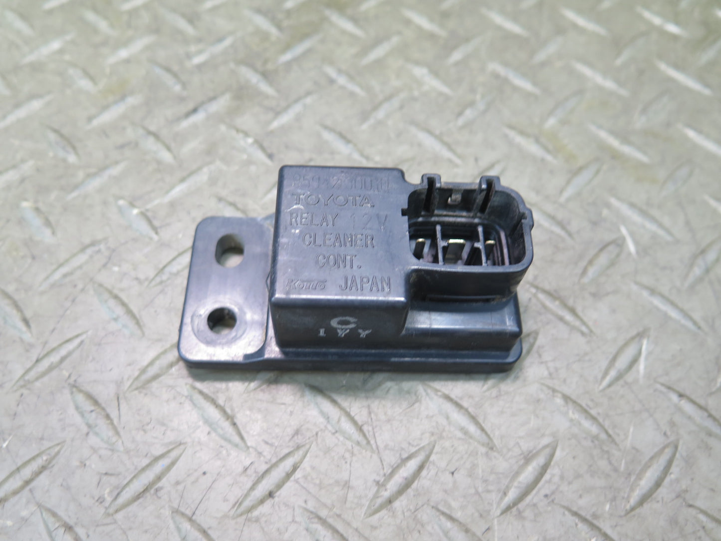 01-03 Lexus UCF30L LS430 Headlamp Cleaner Control Relay 85942-30010 OEM