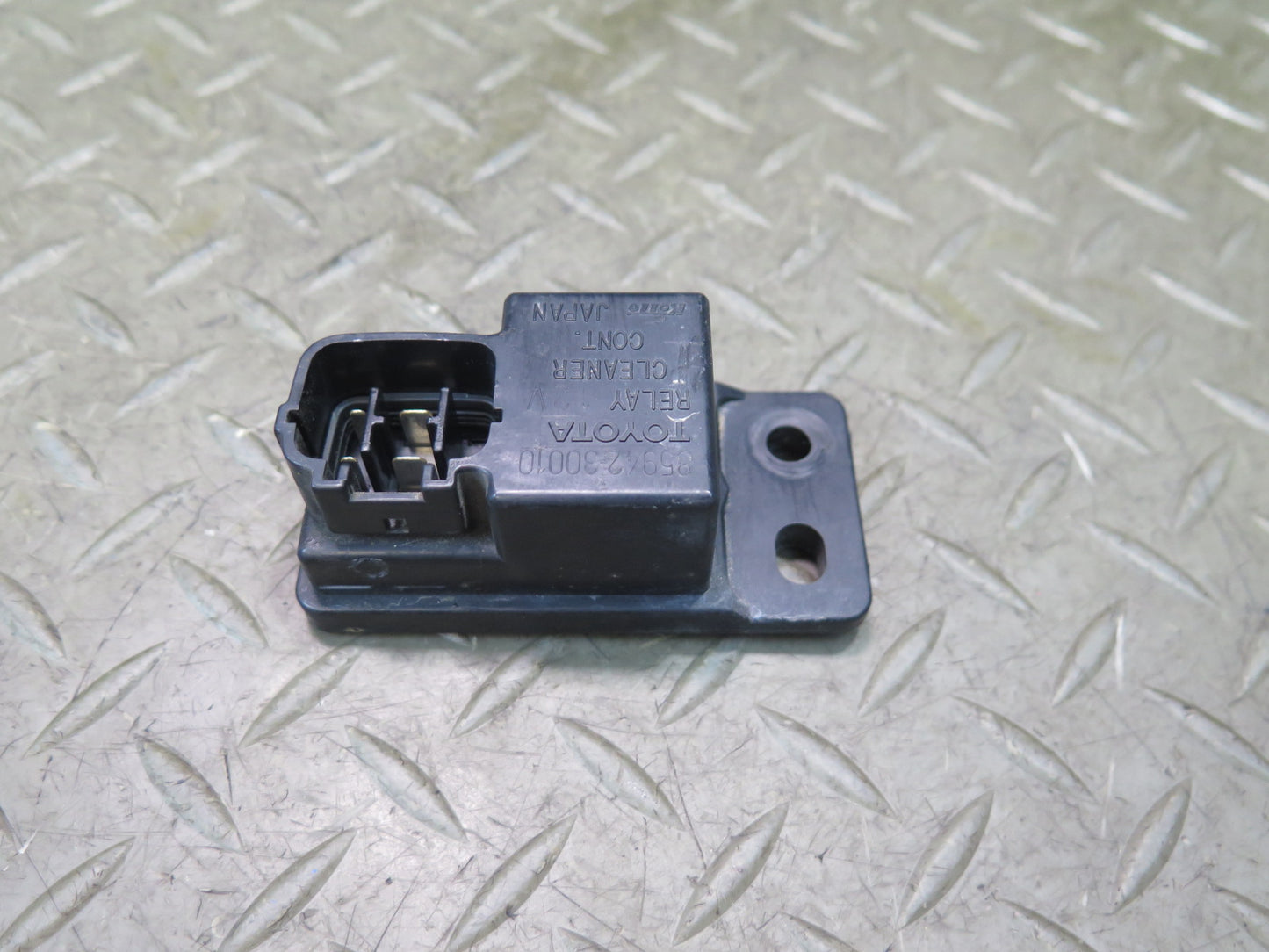 01-03 Lexus UCF30L LS430 Headlamp Cleaner Control Relay 85942-30010 OEM