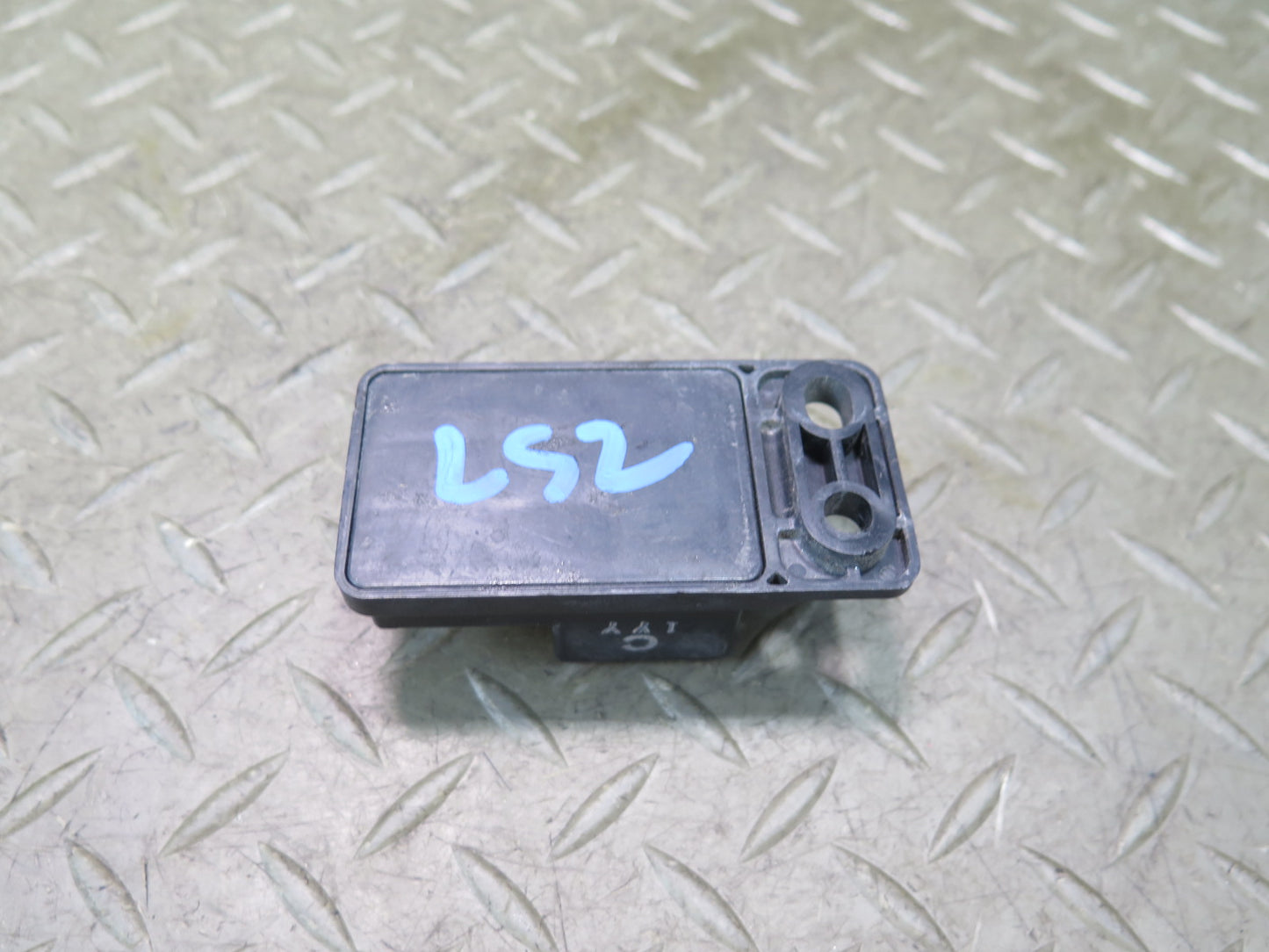 01-03 Lexus UCF30L LS430 Headlamp Cleaner Control Relay 85942-30010 OEM