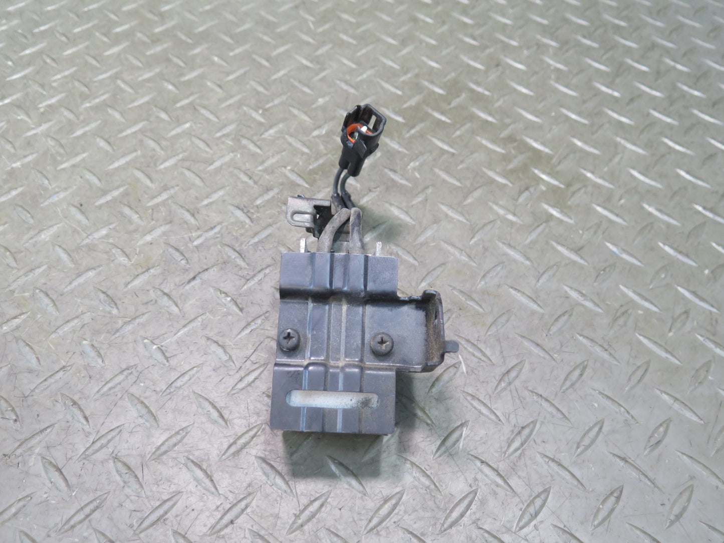 01-03 Lexus UCF30L LS430 Fuel Pump Resistor Module 23080-50090 OEM