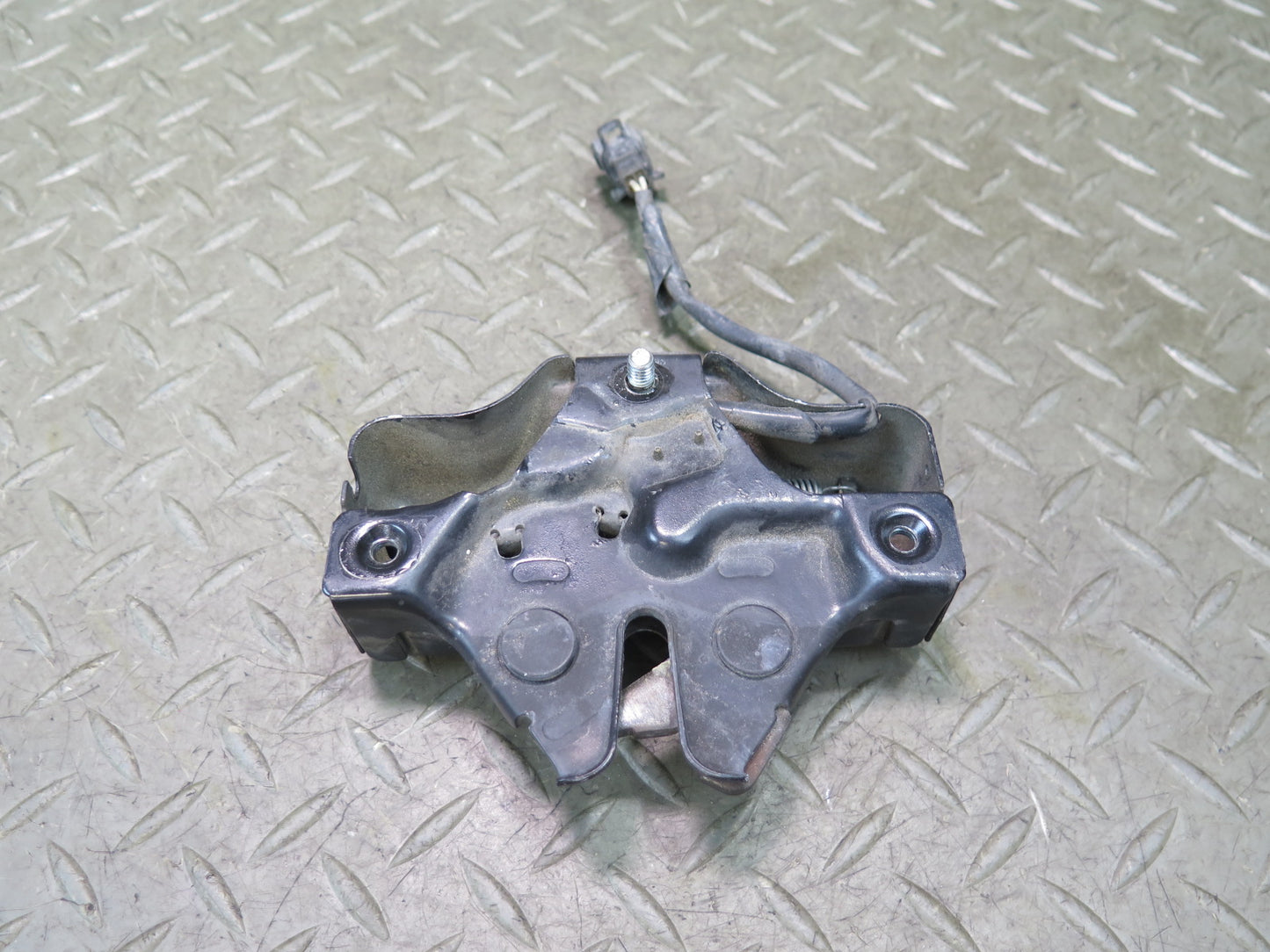 01-06 Lexus UCF30L LS430 Front Hood Lock Latch OEM