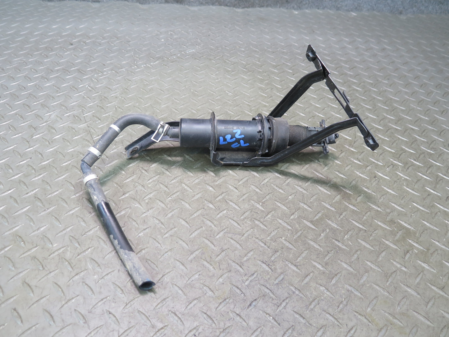 01-03 Lexus UCF30L LS430 Left Headlight Washer Pump Nozzle Actuator OEM