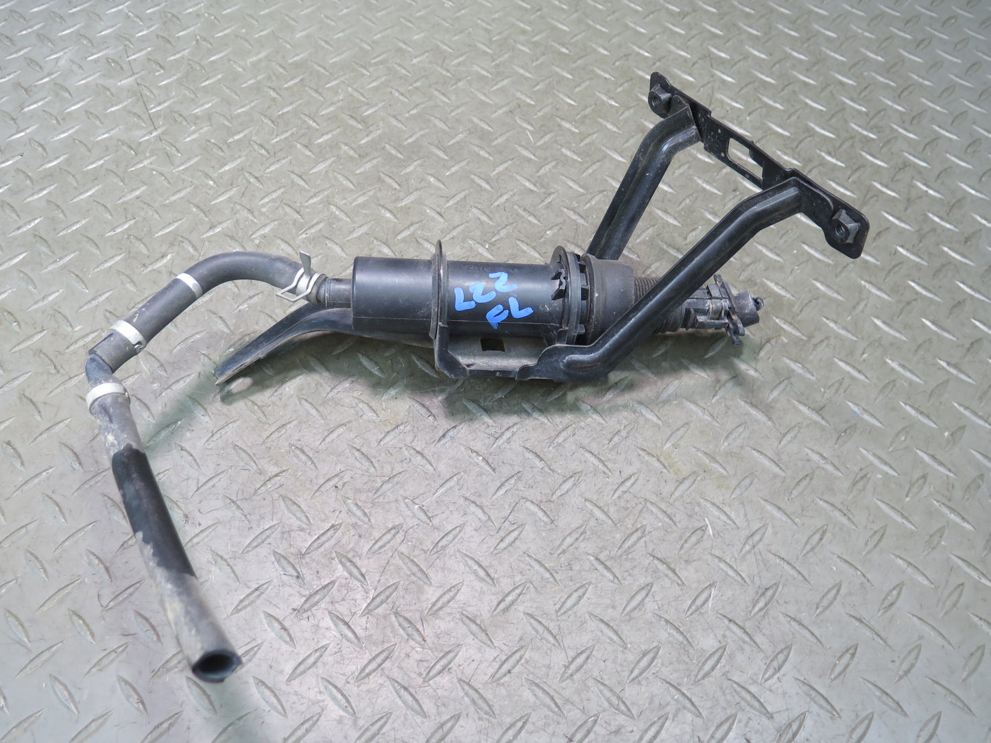 01-03 Lexus UCF30L LS430 Left Headlight Washer Pump Nozzle Actuator OEM