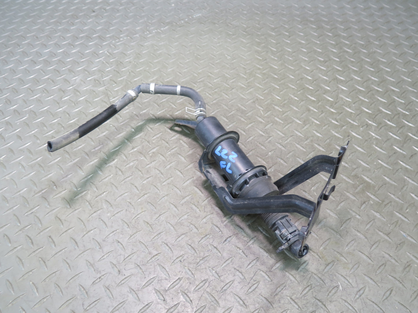 01-03 Lexus UCF30L LS430 Left Headlight Washer Pump Nozzle Actuator OEM