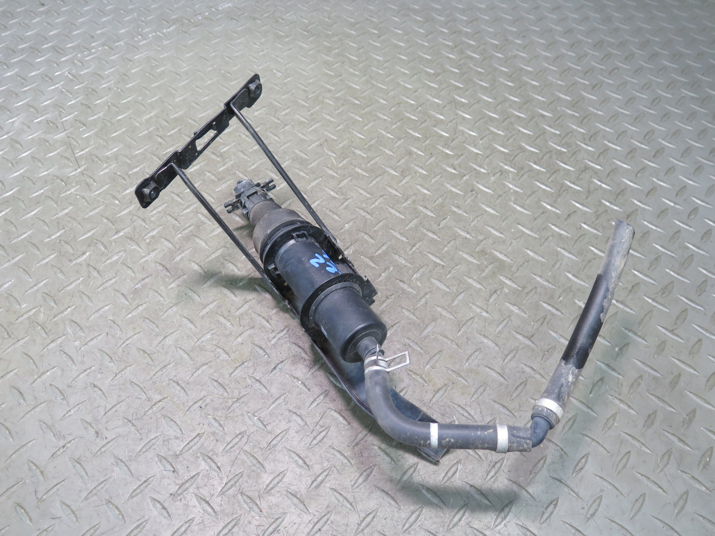 01-03 Lexus UCF30L LS430 Left Headlight Washer Pump Nozzle Actuator OEM