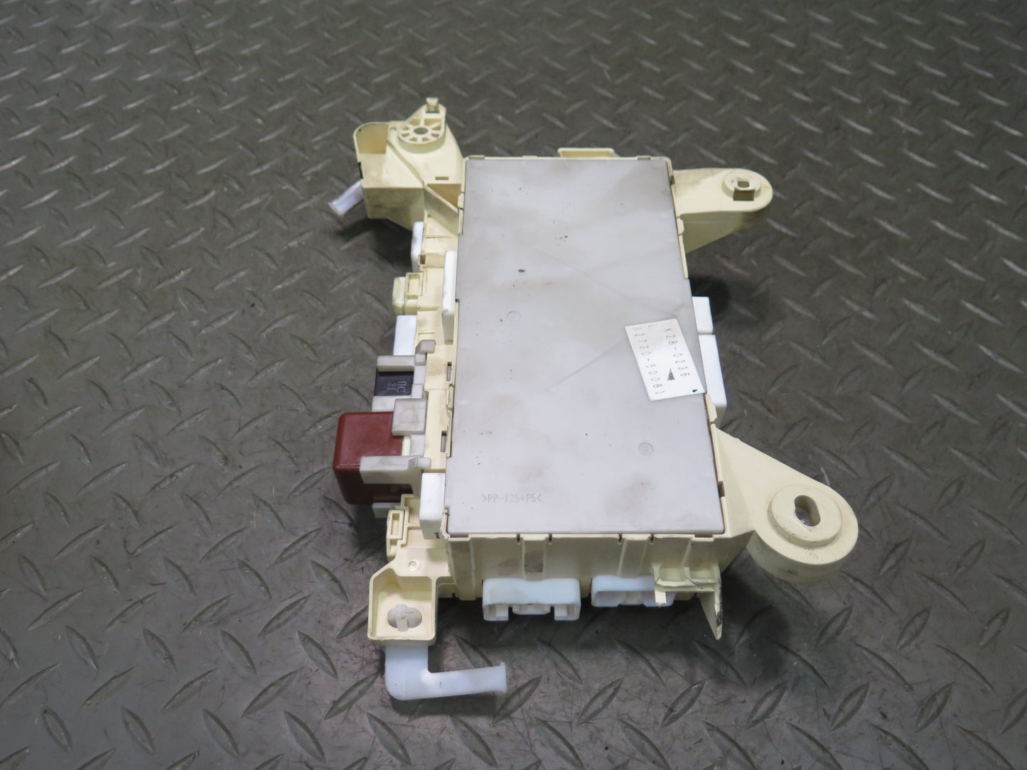 01-03 Lexus UCF30L LS430 Dash Front Left Fuse Relay Box Module 82730-50081 OEM