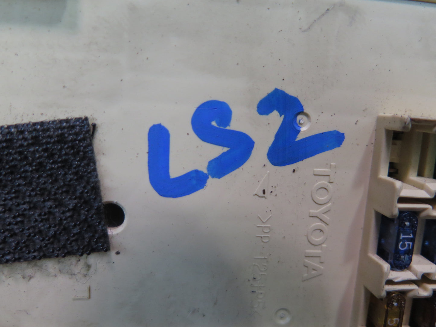 01-03 Lexus UCF30L LS430 Dash Front Left Fuse Relay Box Module 82730-50081 OEM
