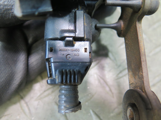 01-03 Lexus UCF30L LS430 Air Suspension Switch Valve OEM