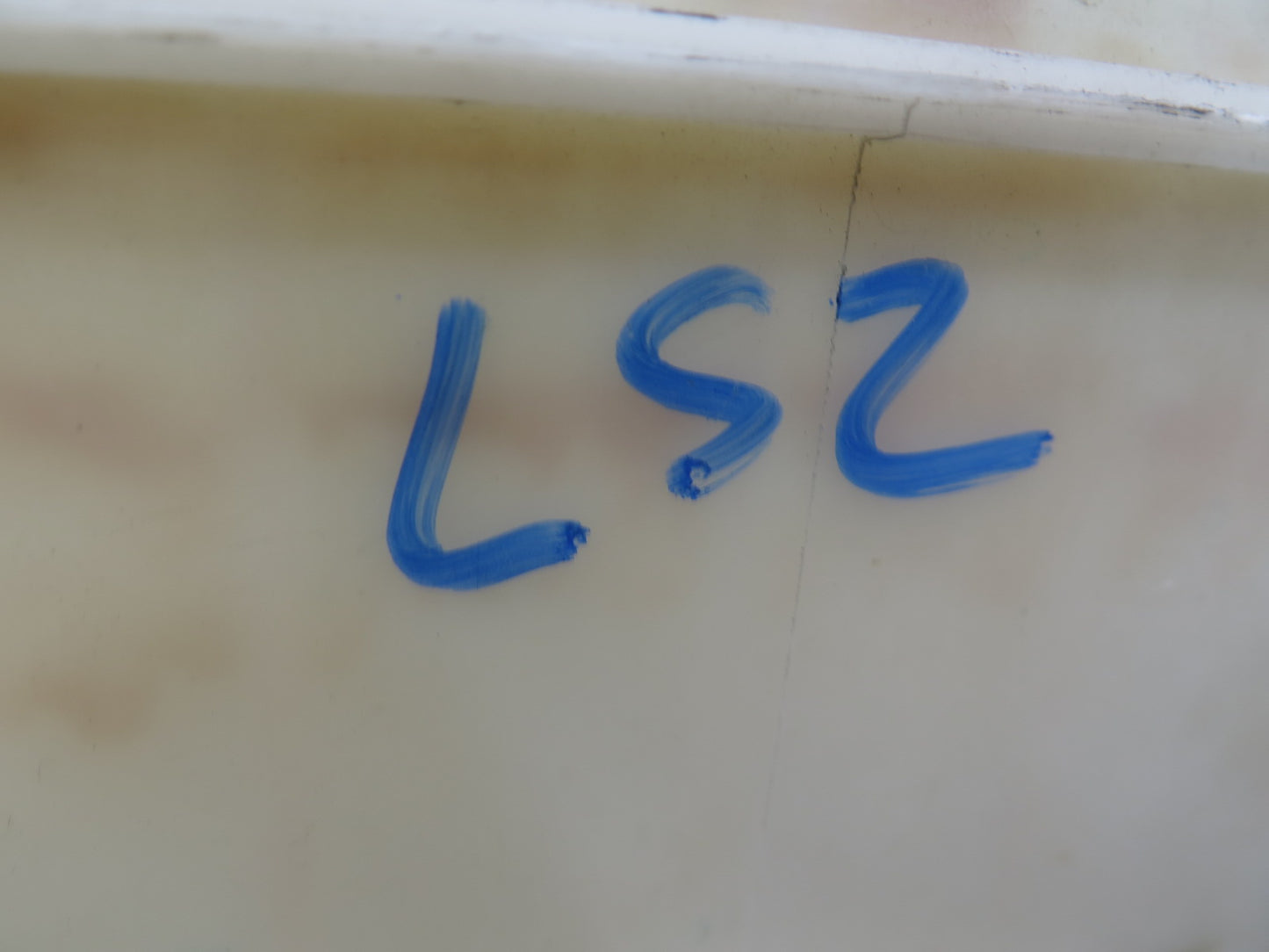 01-06 Lexus UCF30L LS430 Windshield & Headlamp Washer Reservoir w Pump OEM