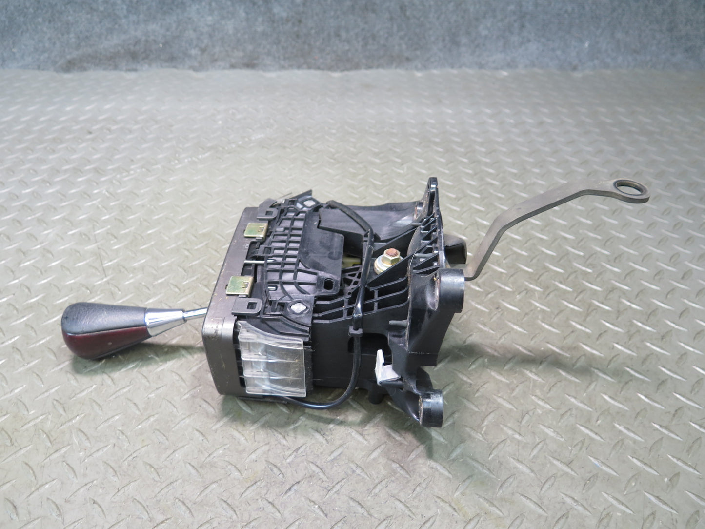 01-03 Lexus UCF30L LS430 A/T Automatic Transmission Shifter RED Wood OEM