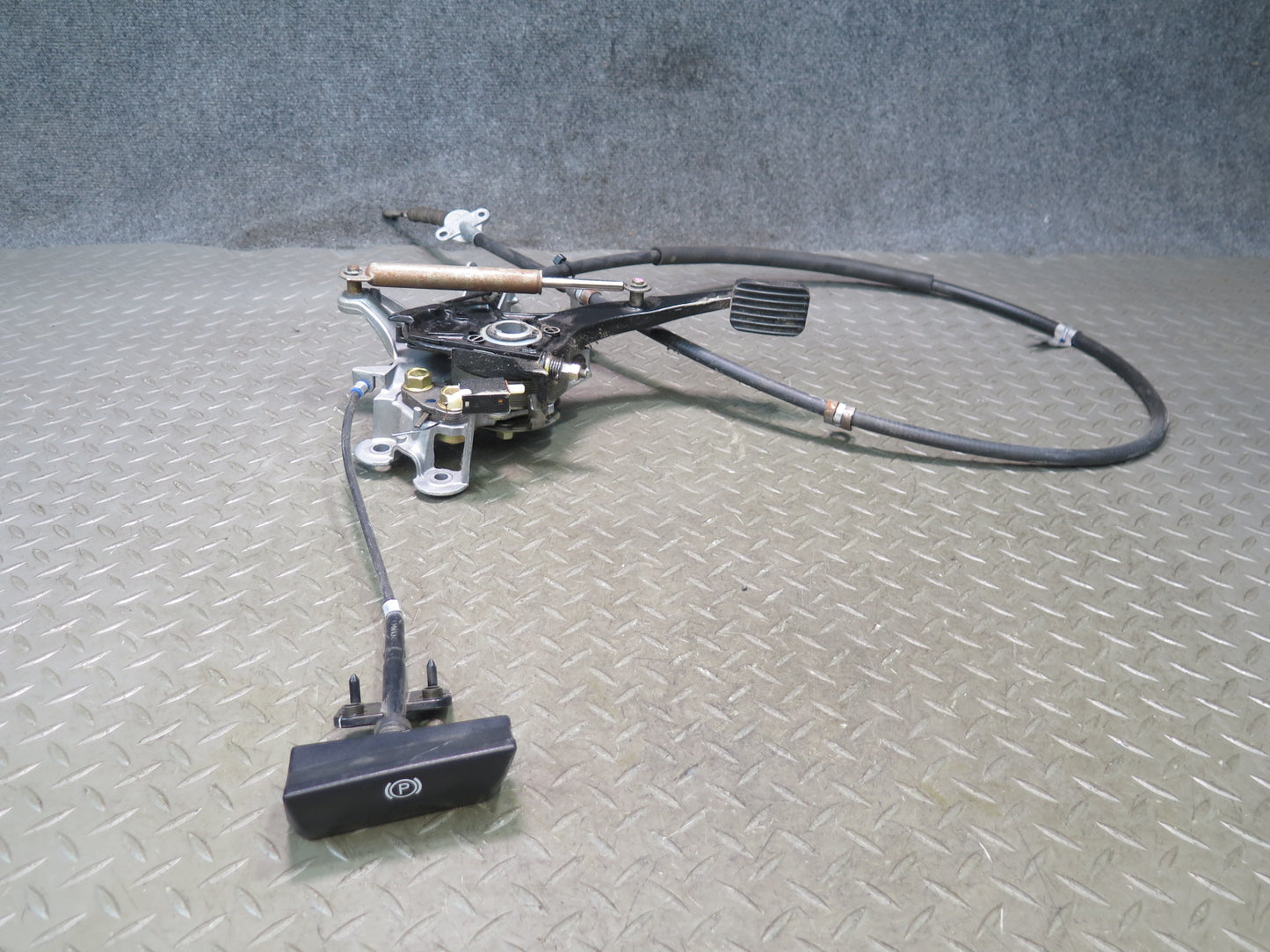 01-06 Lexus UCF30L LS430 Emergency Parking Brake Pedal w Release & Cable OEM