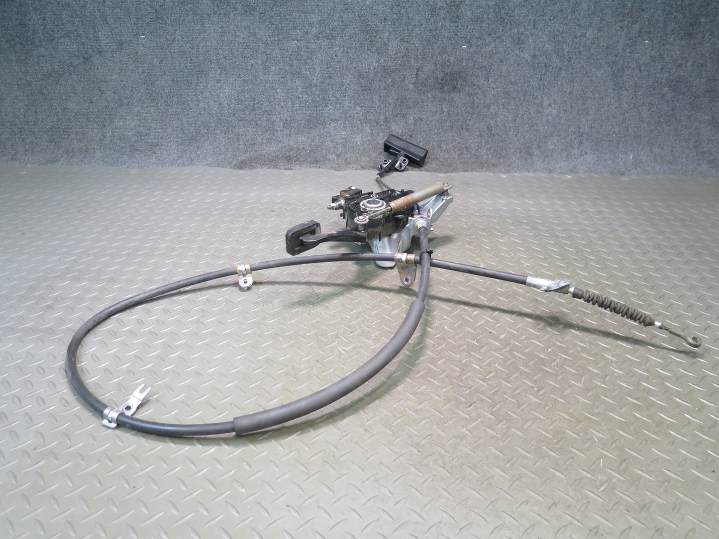 01-06 Lexus UCF30L LS430 Emergency Parking Brake Pedal w Release & Cable OEM